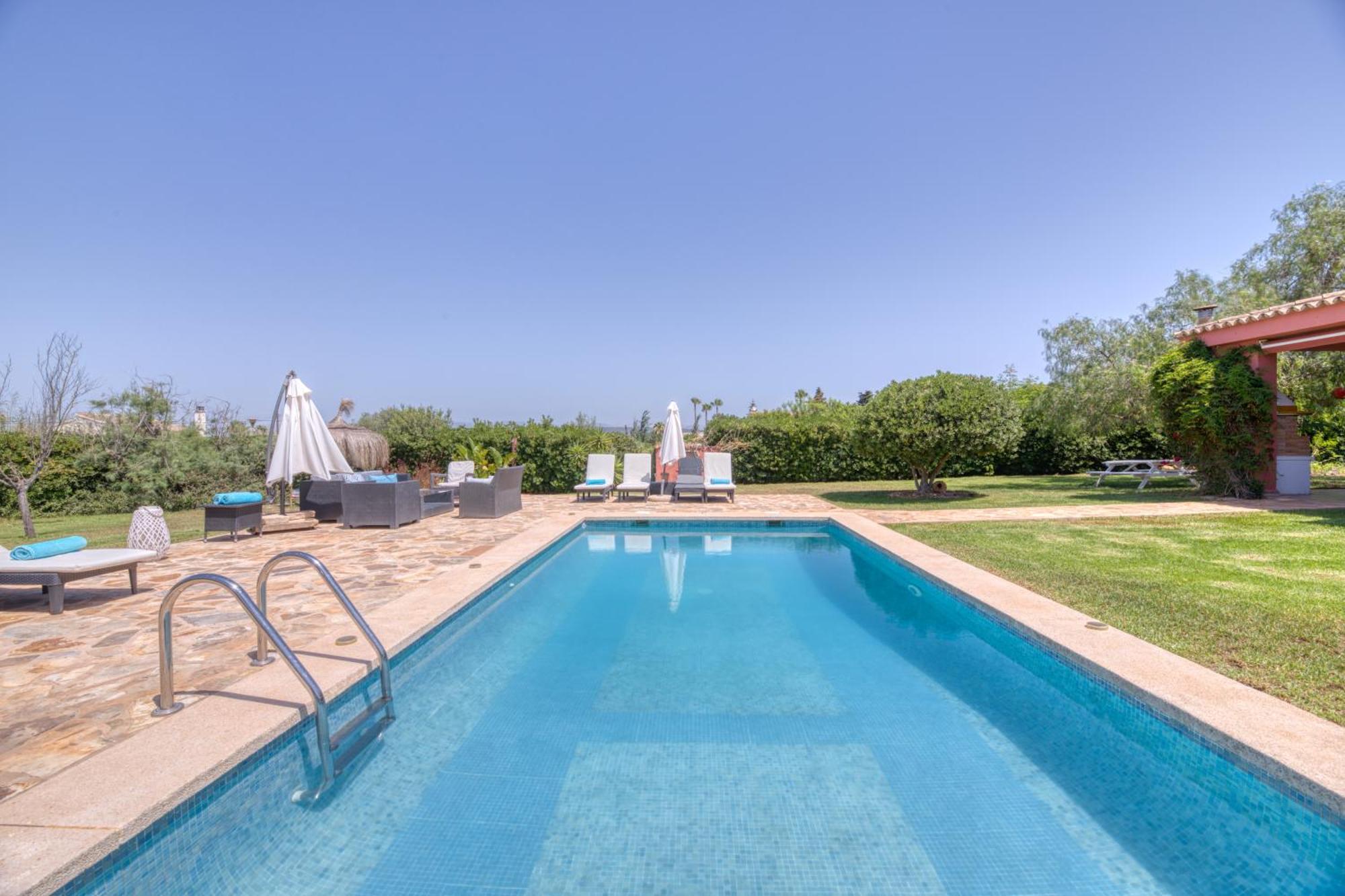 Kentia Mallorca, Charming And Stylish Close To Hébergement de vacances *
